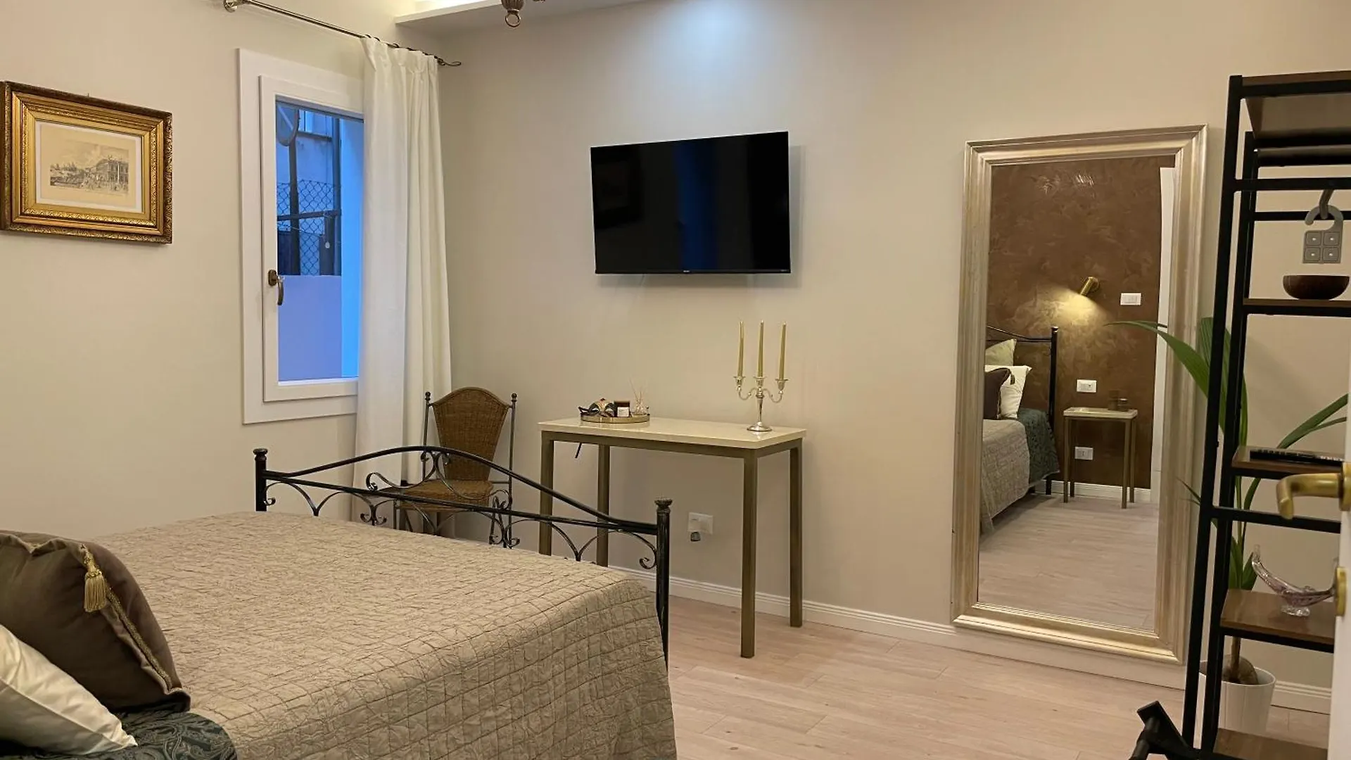 La Perla Di Marina Apartment Mestre 0*,